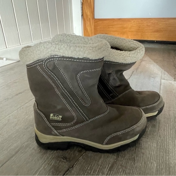 Sorel Grey Waterfall Suede Mid-Calf Zip Up Winter Boots - Picture 1 of 8